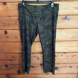 Lululemon Green Camouflage Crop Leggings Size 10